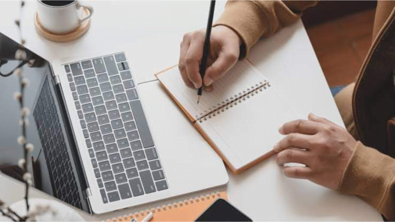 I will write blogs,contents and articles for you