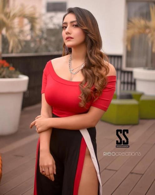 Independent High Profile Call Girls In Noida Sector 12 Escort Service