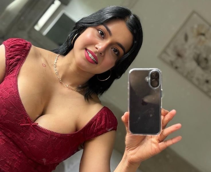 Call Girls In (Delhi) Kalkaji☎️84470⌁88065✅Delhi Escort ...