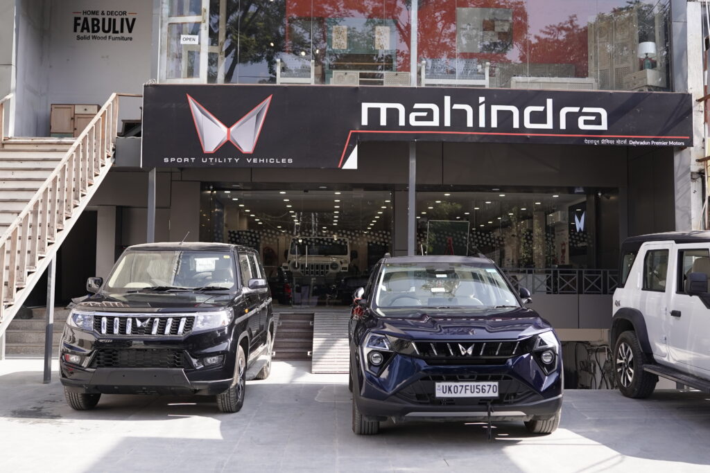 Mahindra car service center Dehradun